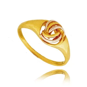 Elegancki pierścionek będący doskonałym dodatkiem do stylizacji.