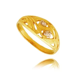 Elegancki pierścionek będący doskonałym dodatkiem do stylizacji.