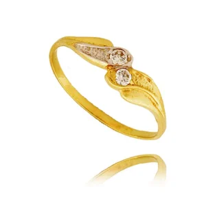 Stylowy pierścionek o eleganckiej i kobiecej formie.