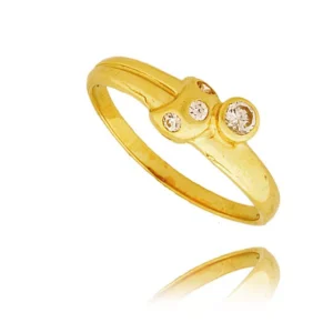 Delikatny pierścionek wykonany z wysokiej jakości złota.