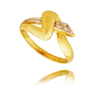 Pierścionek ze złota łączący klasykę z nowoczesnością.