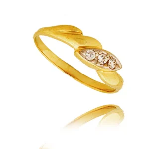 Złoty pierścionek stworzony z myślą o codziennym komforcie.