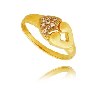 Złoty pierścionek podkreślający subtelny blask kamieni.