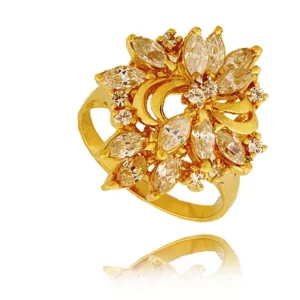 Złoty pierścionek podkreślający subtelny blask kamieni.