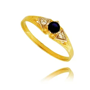 Stylowy pierścionek o eleganckiej i kobiecej formie.