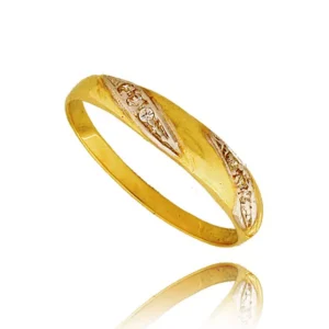 Stylowy pierścionek o eleganckiej i kobiecej formie.