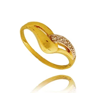 Ponadczasowy pierścionek o luksusowym wyglądzie.