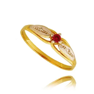 Delikatny pierścionek wykonany z wysokiej jakości złota.