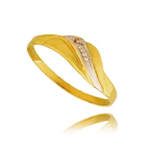 Stylowy pierścionek o eleganckiej i kobiecej formie.