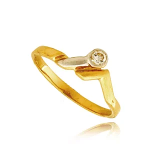 Klasyczny pierścionek idealny na każdą okazję.