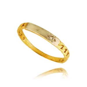 Elegancki pierścionek będący doskonałym dodatkiem do stylizacji.