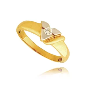 Złoty pierścionek stworzony z myślą o codziennym komforcie.