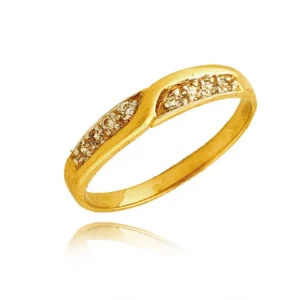 Elegancki pierścionek będący doskonałym dodatkiem do stylizacji.