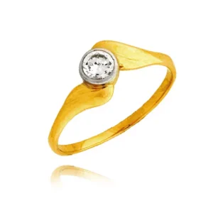 Stylowy pierścionek o eleganckiej i kobiecej formie.