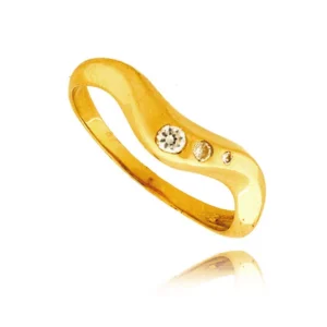 Delikatny pierścionek wykonany z wysokiej jakości złota.