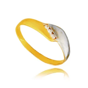 Złoty pierścionek stworzony z myślą o codziennym komforcie.