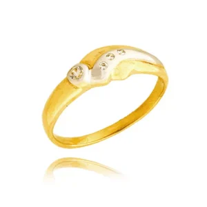 Delikatny pierścionek wykonany z wysokiej jakości złota.