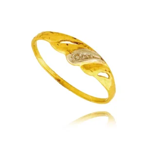 Pierścionek ze złota łączący klasykę z nowoczesnością.