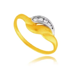 Delikatny pierścionek wykonany z wysokiej jakości złota.