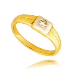 Elegancki pierścionek będący doskonałym dodatkiem do stylizacji.