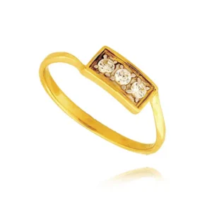 Stylowy pierścionek o eleganckiej i kobiecej formie.