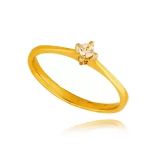 Elegancki pierścionek będący doskonałym dodatkiem do stylizacji.