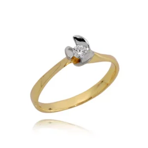 Ponadczasowy pierścionek o luksusowym wyglądzie.