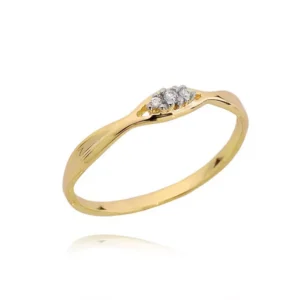 Elegancki pierścionek będący doskonałym dodatkiem do stylizacji.