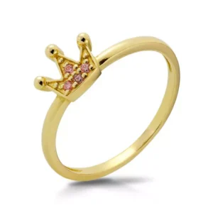 Pierścionek ze złota łączący klasykę z nowoczesnością.