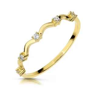 Stylowy pierścionek o eleganckiej i kobiecej formie.