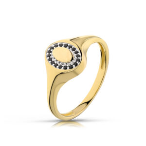 Klasyczny pierścionek idealny na każdą okazję.