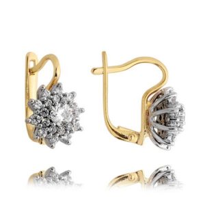 Złote kolczyki łączące elegancję i nowoczesny design.