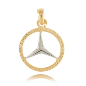 Wisiorek ze złota wykonany ręcznie na zamówienie.