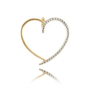 Złoty wisiorek w minimalistycznym stylu.